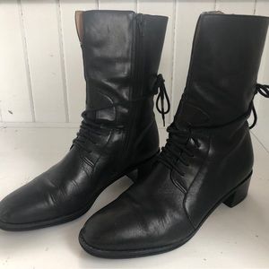 Jessica 90s lace up boots with zip
Size 7.5